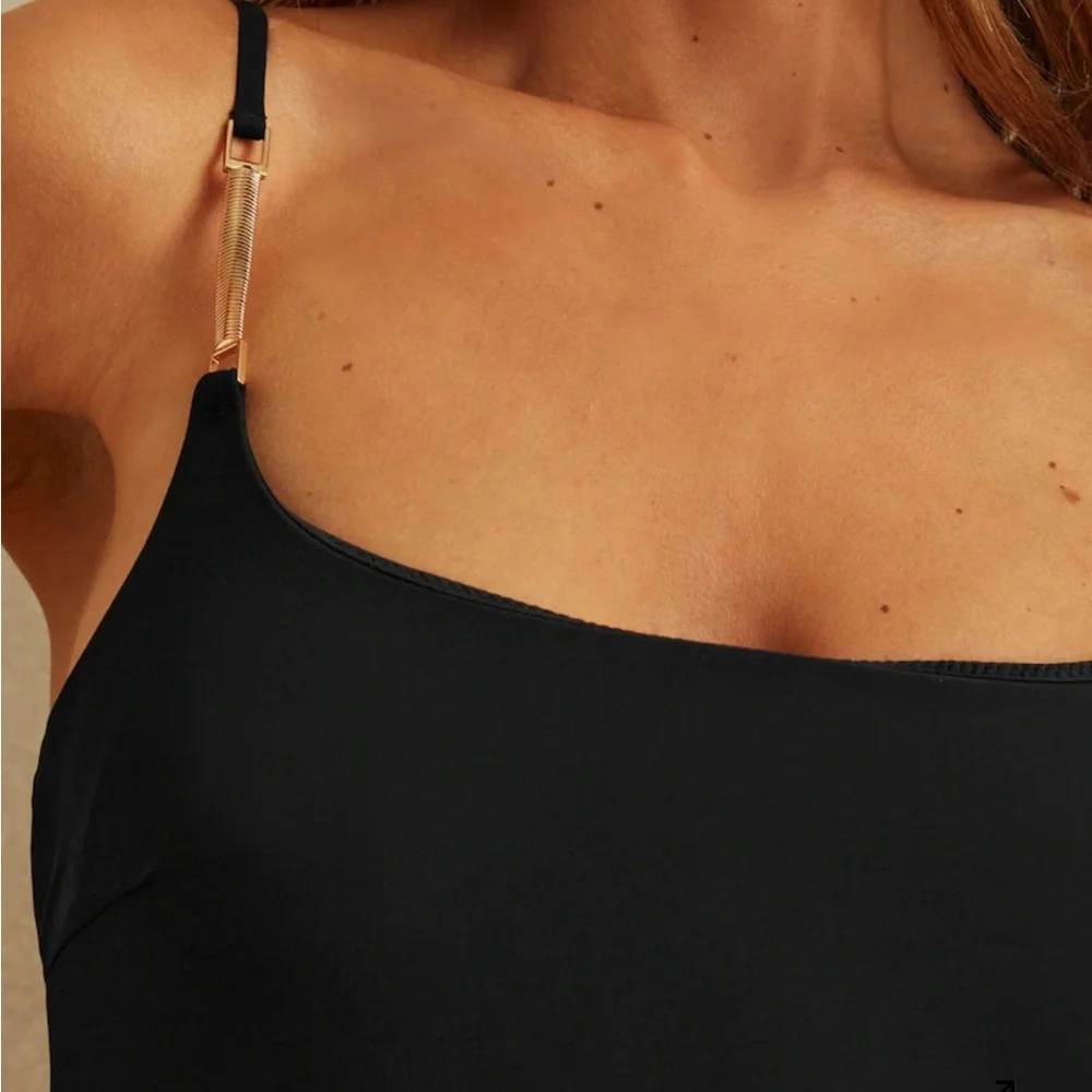 REISS IMOGEN CHAIN DETAIL UNDERWIRED SWIMSUIT - Picture 3 of 5